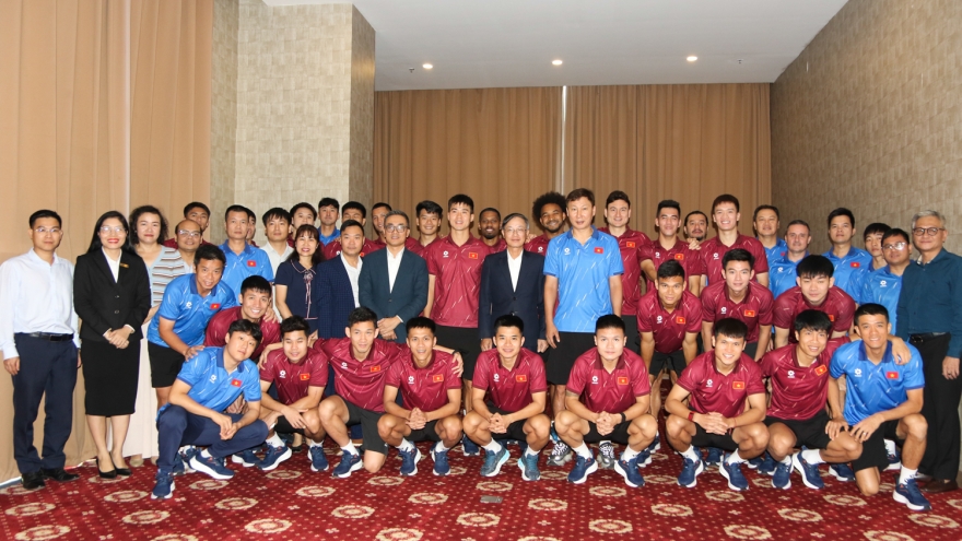 ĐT Việt Nam nhận sự động viên đặc biệt trước trận gặp ĐT Lào