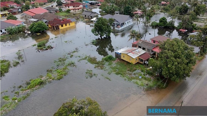Lũ lụt gây hậu quả nặng nề ở Malaysia và Indonesia