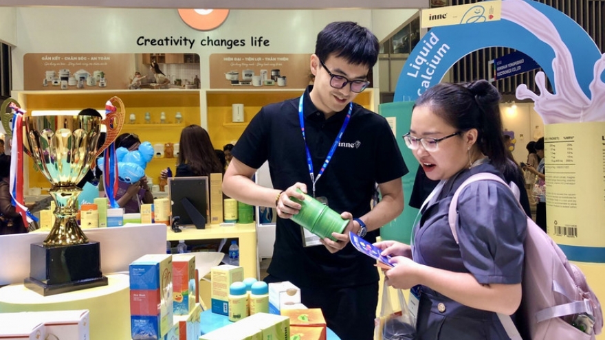 HCM City hosts dual int’l fashion, mother–baby exhibitions