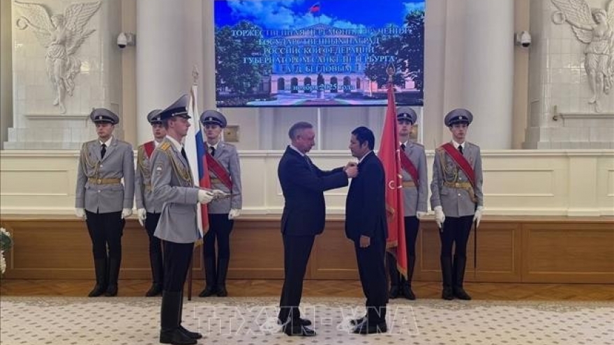 Vietnamese individual honoured for contributions to St Petersburg