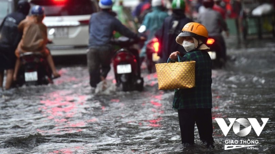 Ngập lụt diện rộng: Cần nhìn thẳng vào phần “nhân tai” để giảm thiệt hại