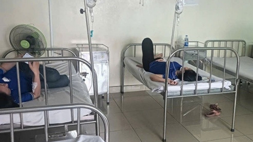 50 người nghi ngộ độc sau bữa trưa công ty,  Bộ Y tế yêu cầu làm rõ vụ việc