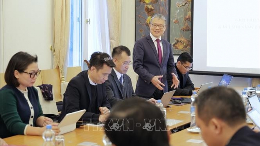 New science, technology strategy introduced to Vietnamese scientists in Germany