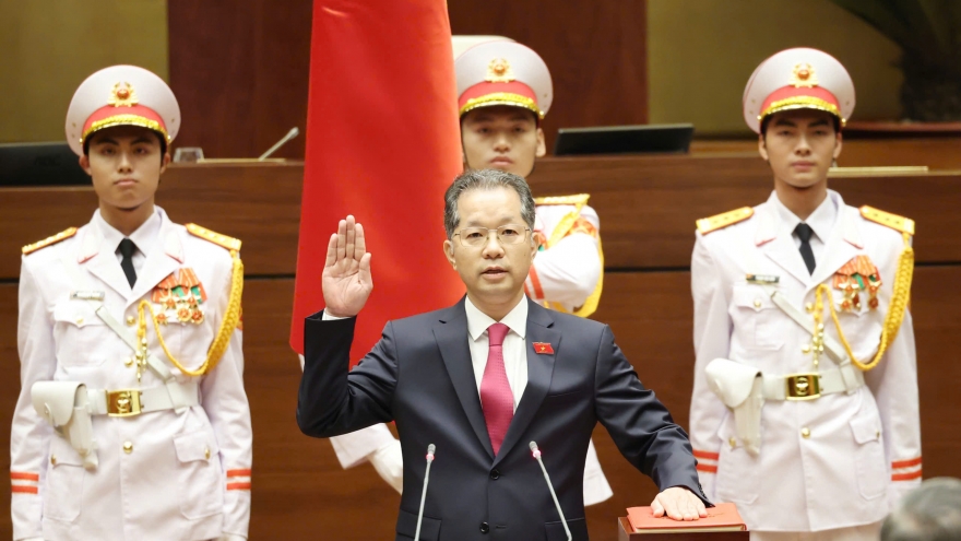 Chánh án TAND Tối cao Nguyễn Văn Quảng tuyên thệ nhậm chức