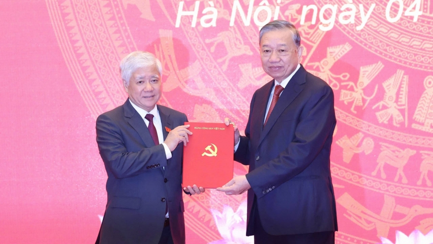 Ông Đỗ Văn Chiến làm Phó Bí thư Thường trực Đảng ủy Quốc hội