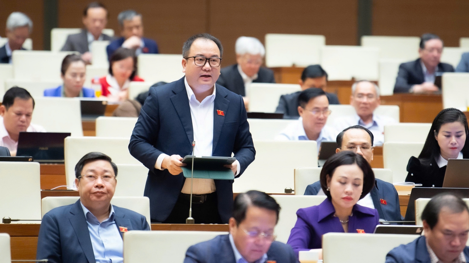 ĐBQH đề xuất quy định bảo hộ quyền sở hữu trí tuệ sản phẩm do AI hỗ trợ tạo ra