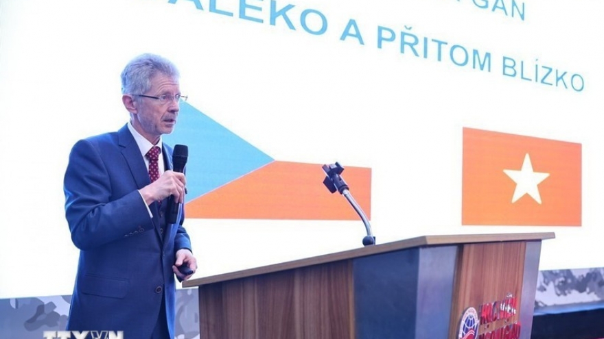 Czech Senate President underscores strategic education links with Vietnam
