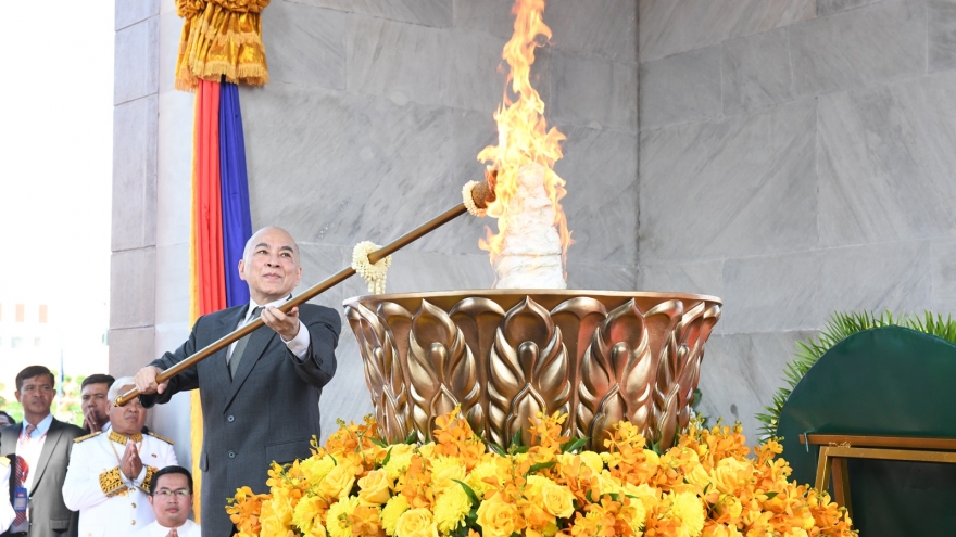 Campuchia tưng bừng kỷ niệm 72 năm Quốc khánh