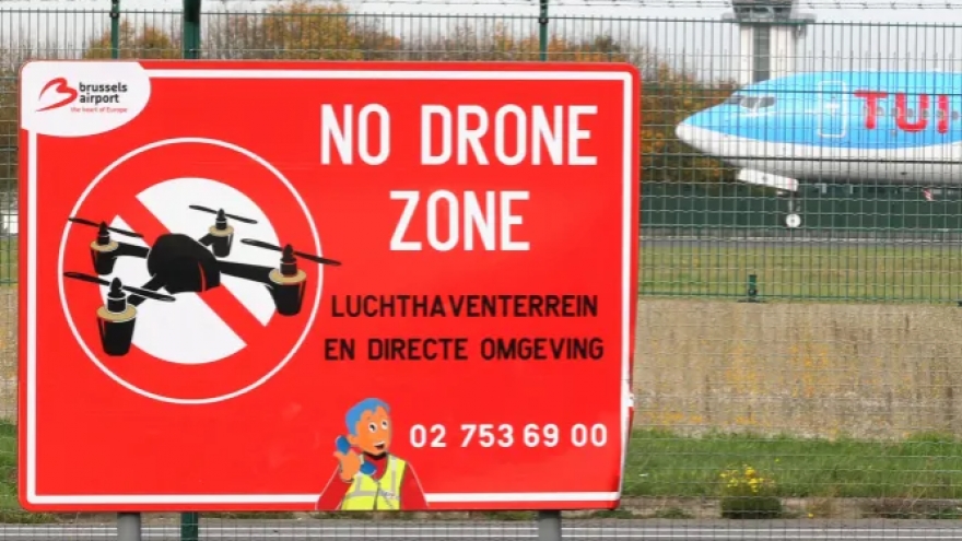 Anh gửi thiết bị quốc phòng giúp Bỉ đối phó với máy bay không người lái