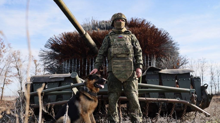 Nga dồn hỏa lực vào 2 điểm nóng, Ukraine gồng mình ngăn sập phòng tuyến miền Đông