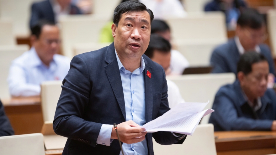 ĐBQH đề nghị người dân được khám sức khỏe định kỳ ít nhất mỗi năm một lần