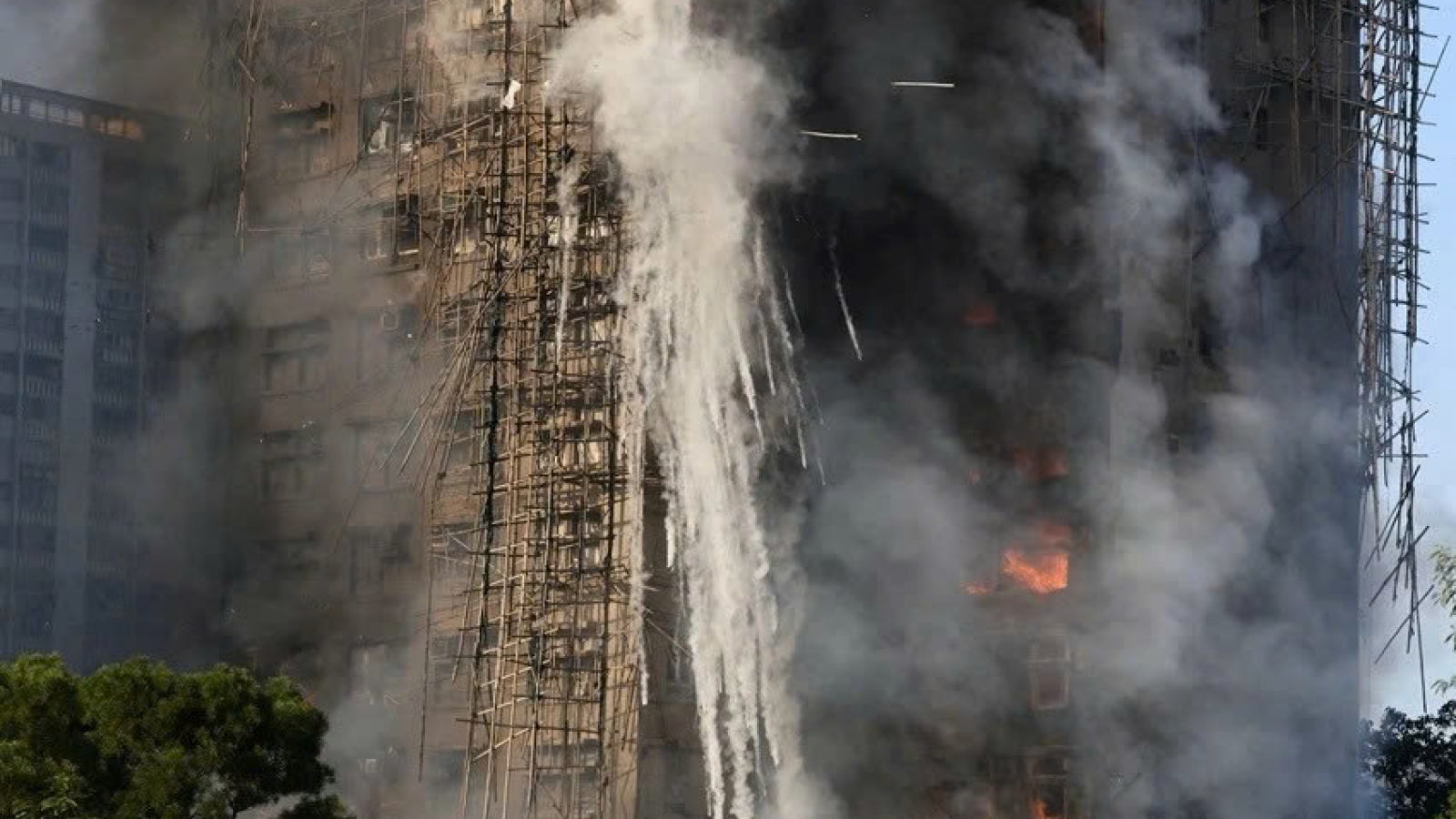 No Vietnamese citizens affected in Hong Kong apartment fire