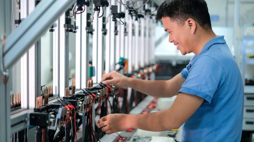 Chìa khóa quyết định để Việt Nam thoát bẫy thu nhập trung bình