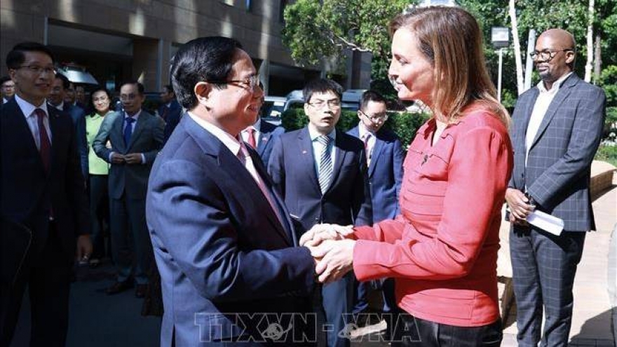 Thủ tướng Phạm Minh Chính thăm thị trường Chứng khoán Johannesburg tại Nam Phi