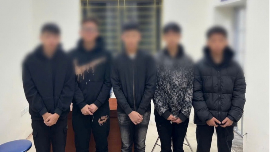 Tổ công tác 141 Hà Nội chặn nhóm teen mang hung khí hẹn hỗn chiến trong đêm
