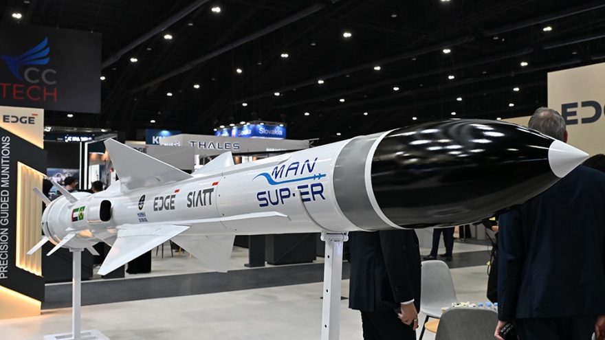 Cận cảnh sức mạnh quân sự toàn cầu tại Triển lãm Defense & Security 2025