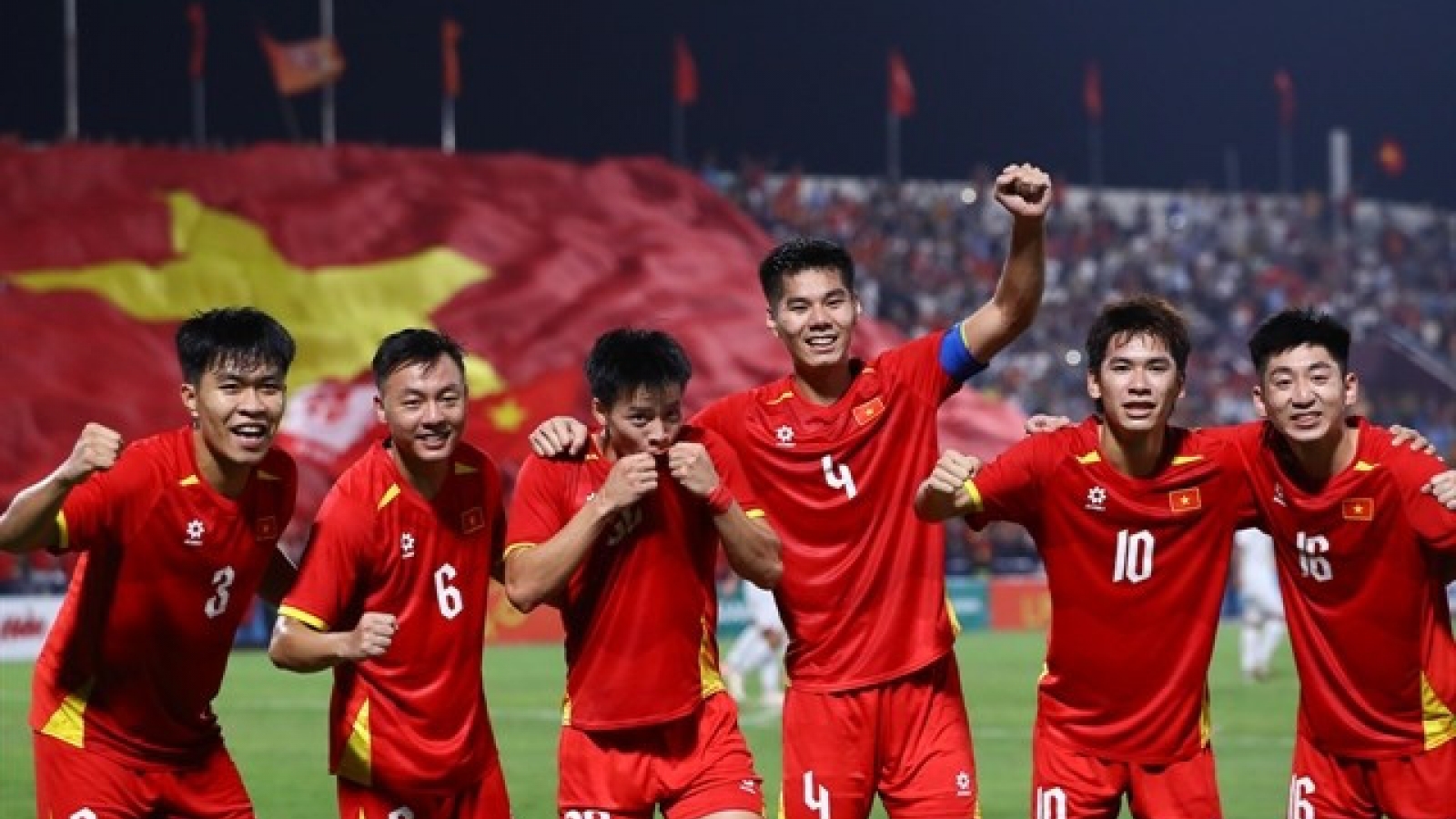 Coach Kim Sang-sik calls up Vietnam’s strongest men for SEA Games 33 in Thailand