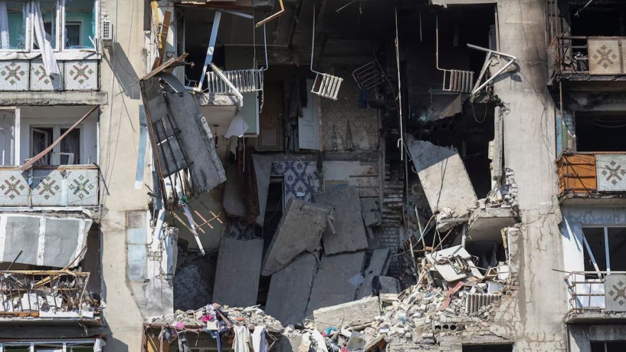 Moscow tấn công UAV quy mô lớn, Ukraine nhắm vào kho dầu Nga trên Biển Đen