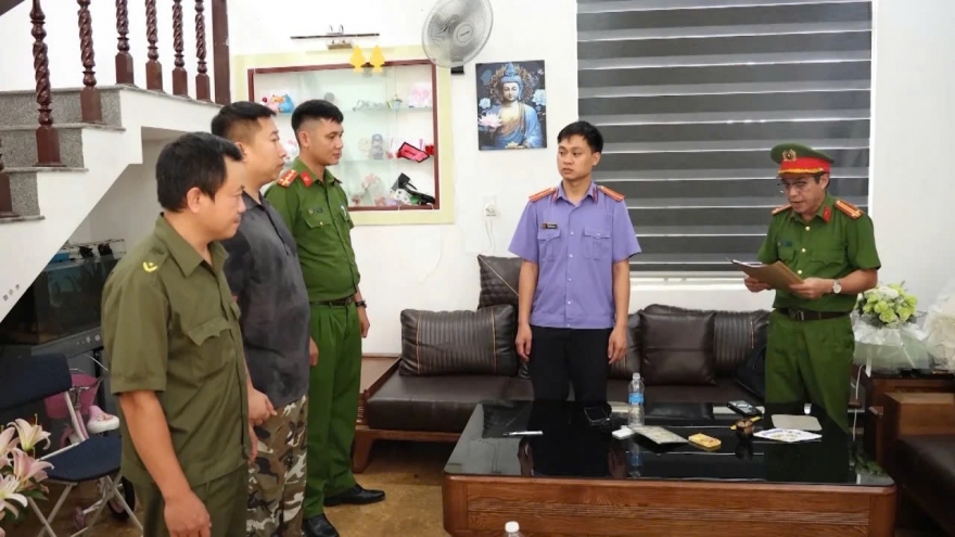 Phá ổ nhóm cho vay với lãi suất 644%/năm ở Quảng Trị