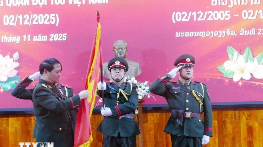 Vietnam, Laos expand cooperation in military medicine
