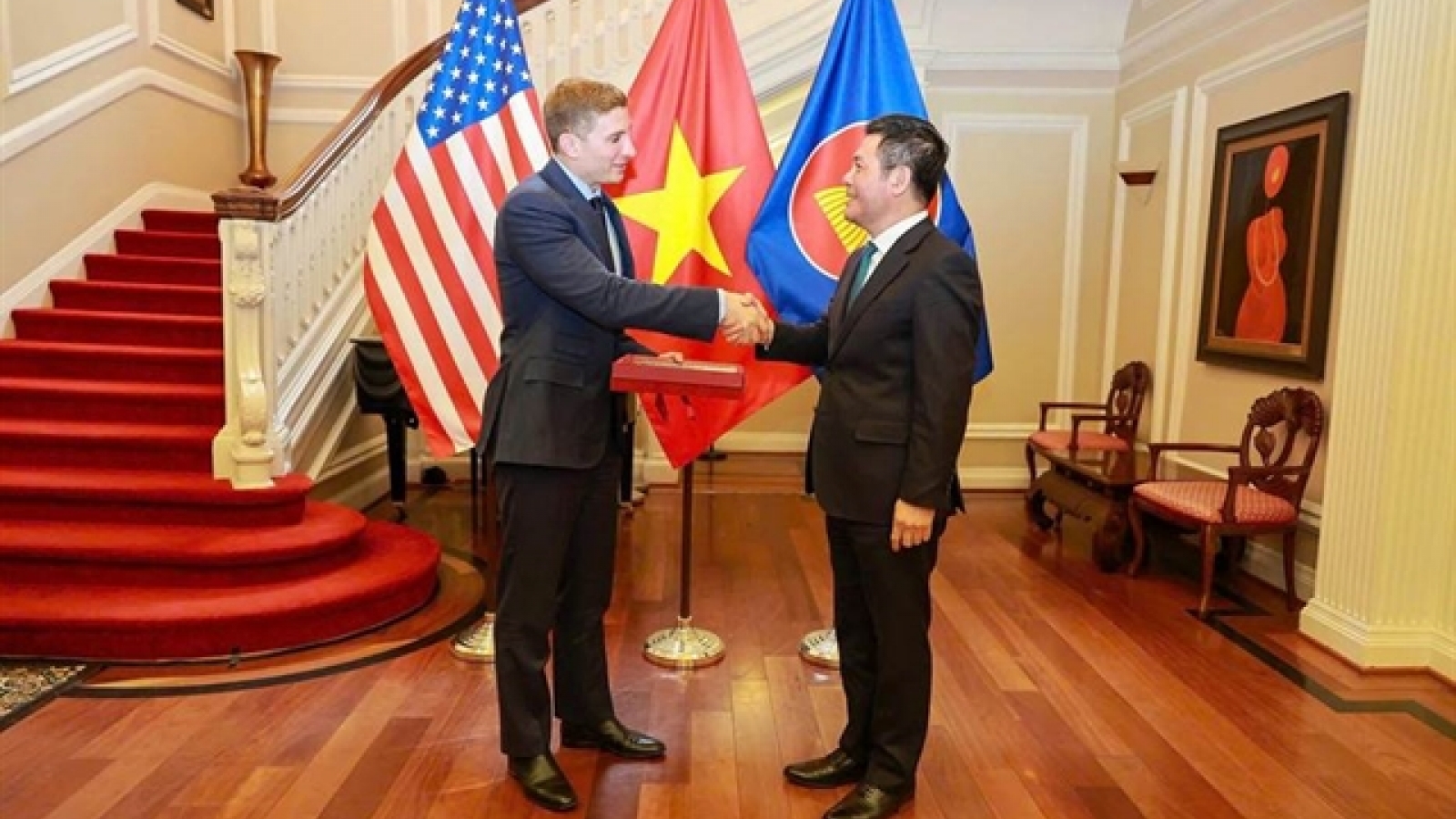 Vietnam calls on US to lift restrictions on high-tech exports