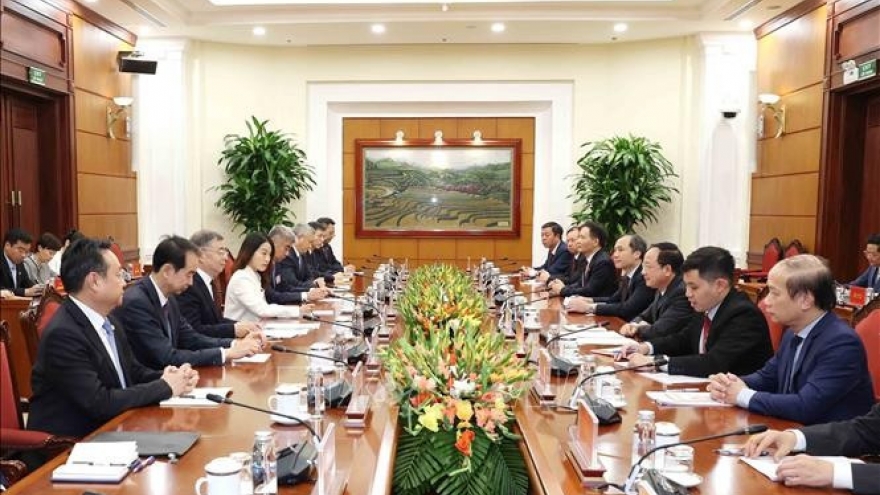 Vietnamese, Chinese Party communication bodies to maintain regular cooperation