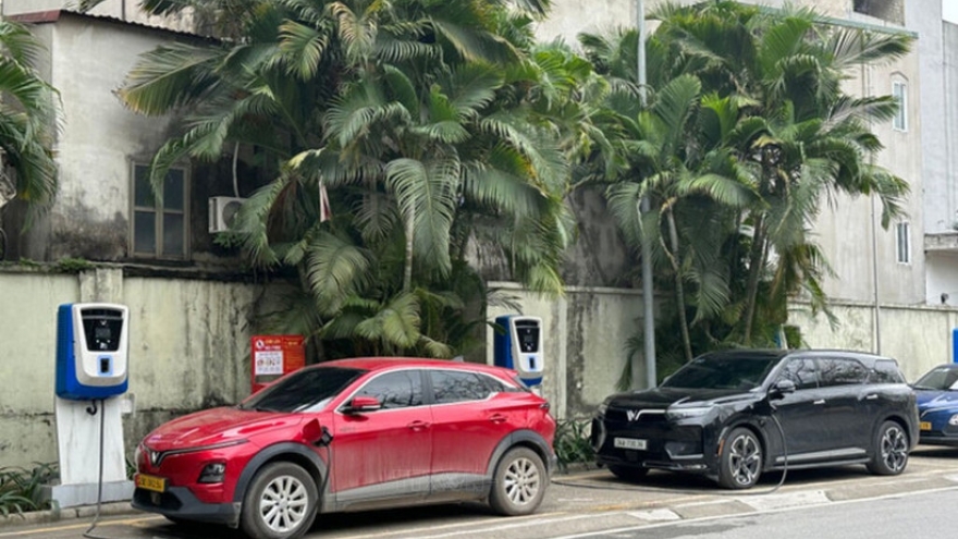 Automakers race toward fierce competition as sector shifts gears