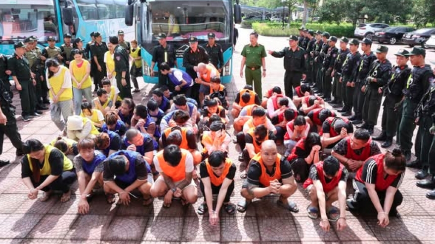 Three Vietnamese arrested over Cambodia-based online scam worth over VND300 billion