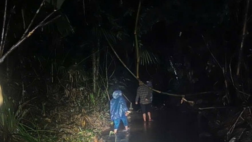 Quảng Trị: Tìm thấy người phụ nữ mất liên lạc khi đi rừng lấy măng