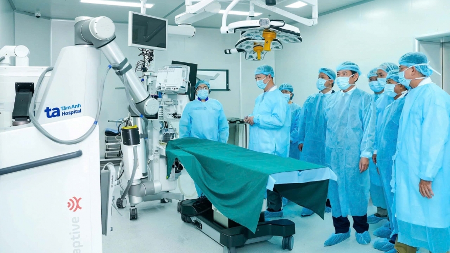 Công - tư song hành, y tế TP.HCM mở rộng năng lực điều trị chuyên sâu