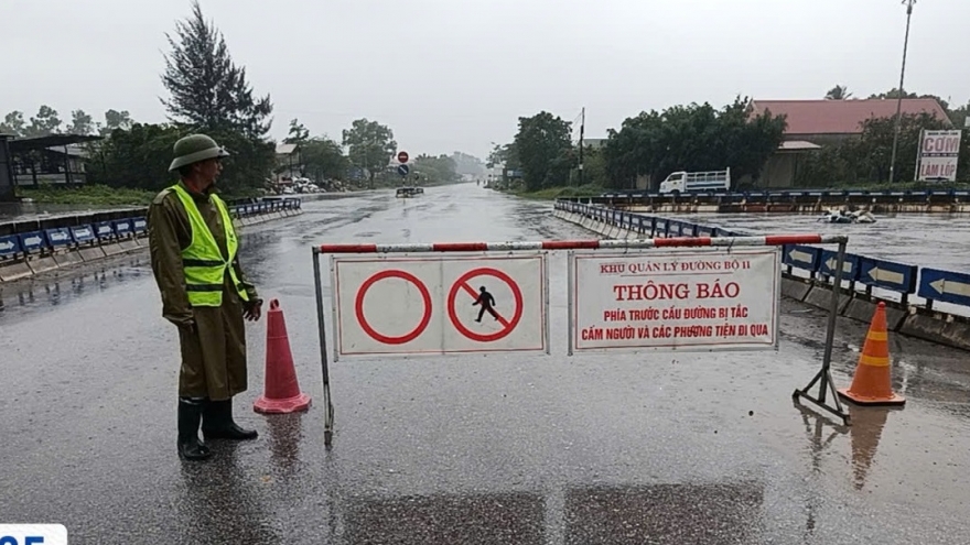 Lâm Đồng liên tiếp sạt lở, Cục Đường bộ cấp khẩn 5.000 rọ đá trong đêm