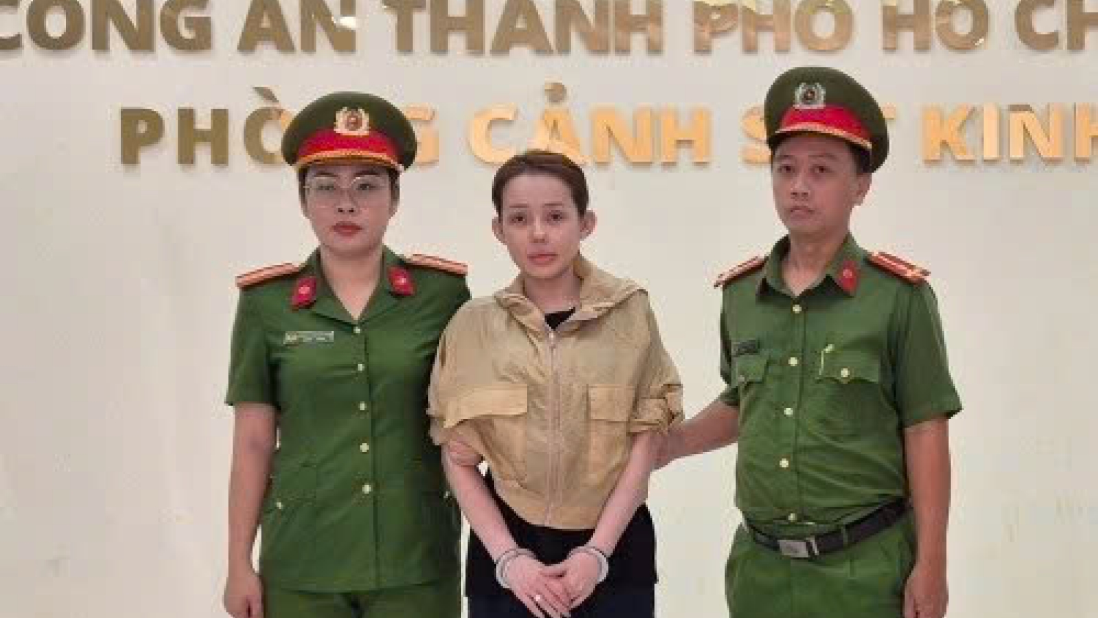 Nóng 24h: Sản phẩm của Ngân 98 có chứa chất cấm