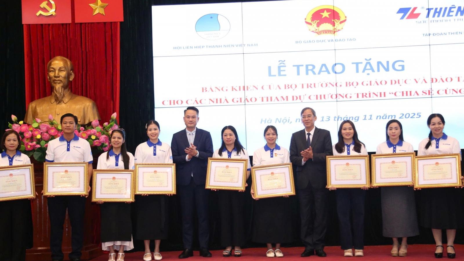“Chia sẻ cùng thầy cô 2025”: Niềm hạnh phúc gieo chữ nơi vùng cao, biên giới