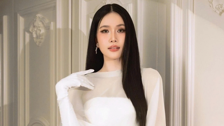 Sao Việt 24/11: Á hậu Phương Anh rời công ty quản lý