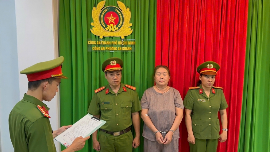 Khởi tố đối tượng chôn lấp gần 2.900 tấn chất thải trái phép tại TP.HCM