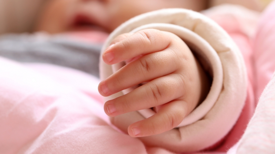 Trung Quốc đặt mục tiêu giảm chi phí sinh con tự trả về 0 vào năm 2026