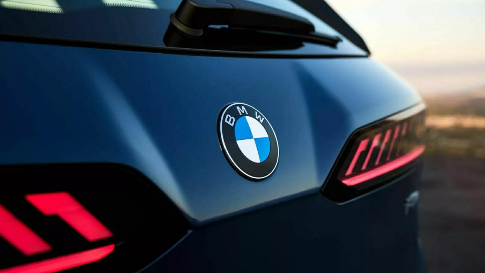 BMW sáng chế ốc vít khiến bạn không thể sửa xe tại nhà