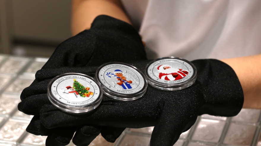 Giá bạc hôm nay 26/12: Bạc trong nước tăng gần 3 triệu đồng/kg