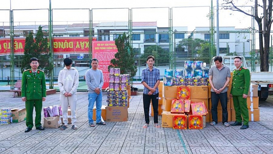 Triệt phá đường dây pháo lậu liên tỉnh, thu giữ hơn 1,5 tấn tang vật