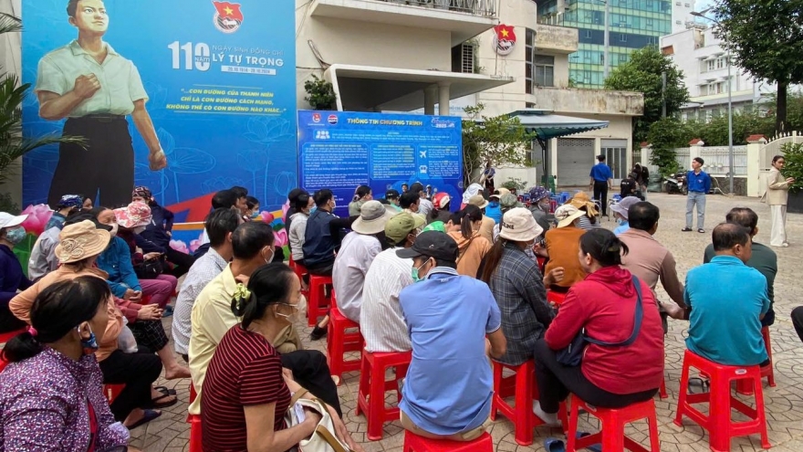 Trung ương Đoàn phối hợp trao 4.230 vé xe đưa người lao động về quê ăn Tết