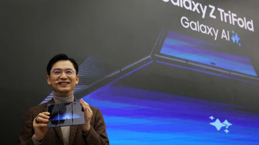 Samsung Galaxy Z TriFold - smartphone gập ba đầu tiên