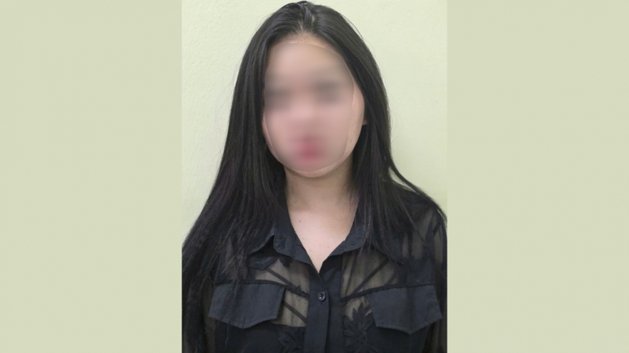 Đột kích khách sạn, lộ diện nữ môi giới mại dâm ở Hà Nội