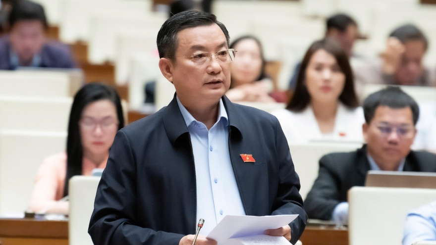 Đề xuất miễn viện phí cho người đang điều trị ung thư, bỏ trần thanh toán BHYT