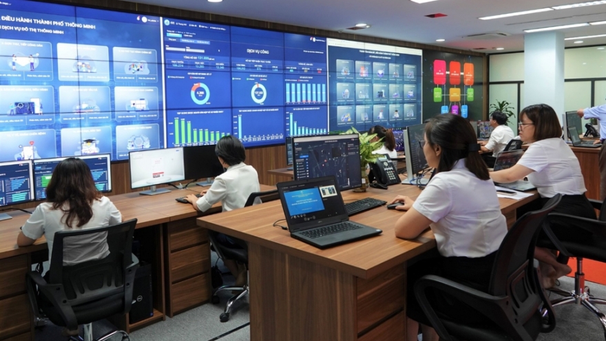 Lời giải cho bài toán "phát triển nghịch đảo" khi chuyển sang mô hình hai cấp