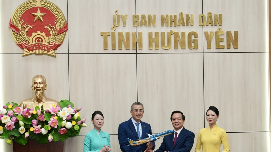 Vietnam Airlines và tỉnh Hưng Yên hợp tác phát triển du lịch, đầu tư và thương mại