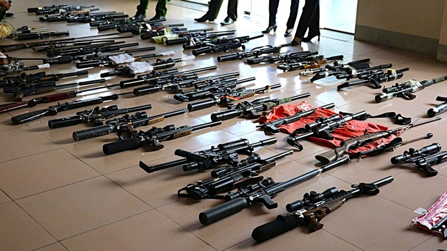 Phá đường dây mua bán vũ khí quy mô đặc biệt lớn, bắt giữ 42 đối tượng