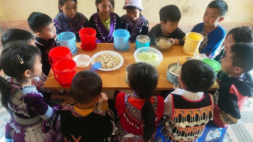 Người sáng lập dự án "Nuôi em" sẽ đóng băng tài khoản để làm minh bạch tài chính