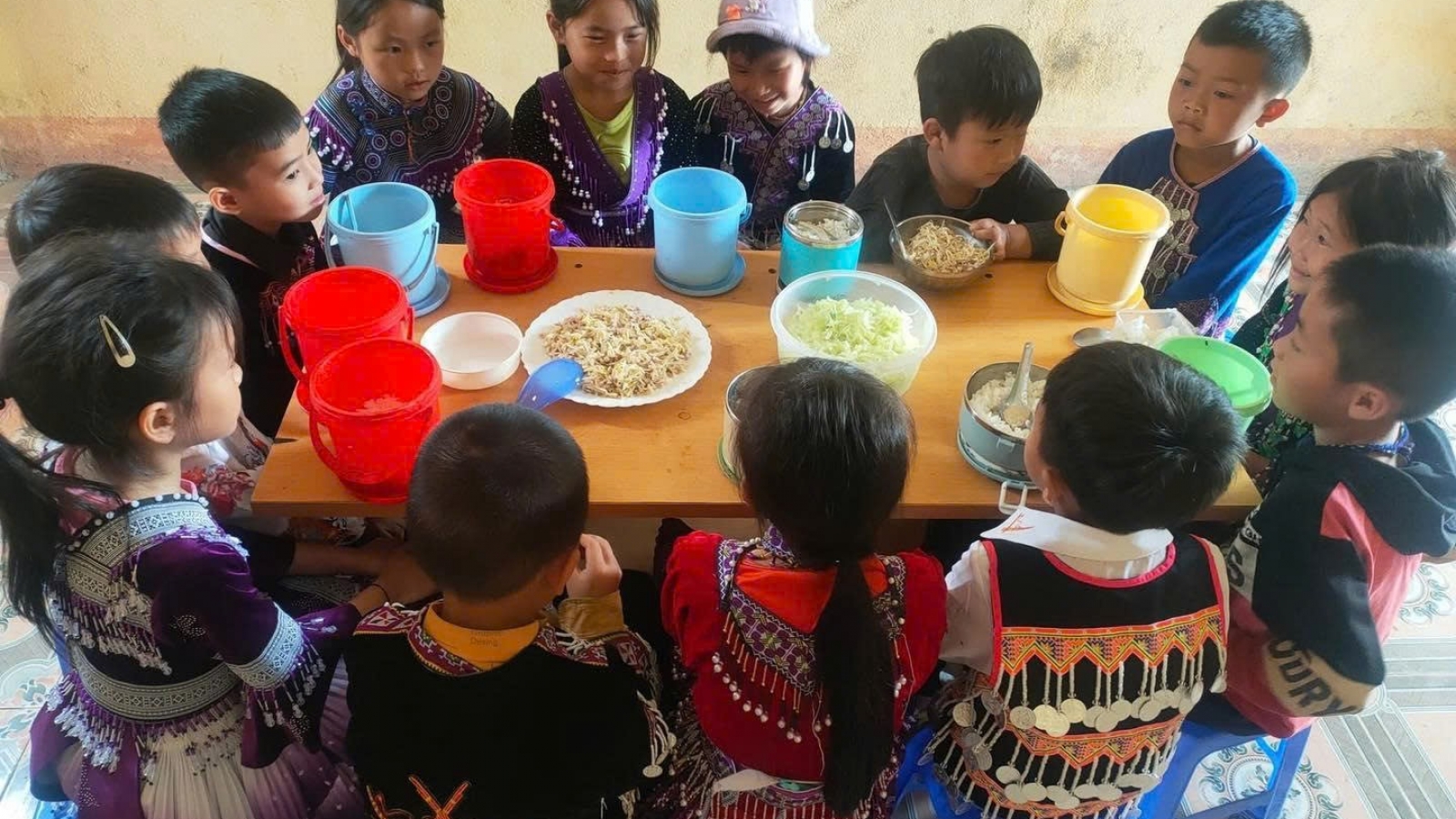 Người sáng lập dự án "Nuôi em" sẽ đóng băng tài khoản để làm minh bạch tài chính