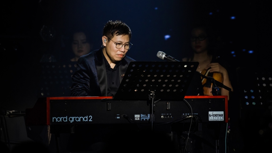 BTC "Về đây bốn cánh chim trời" vẫn bán vé đến phút cuối dù show không thể diễn