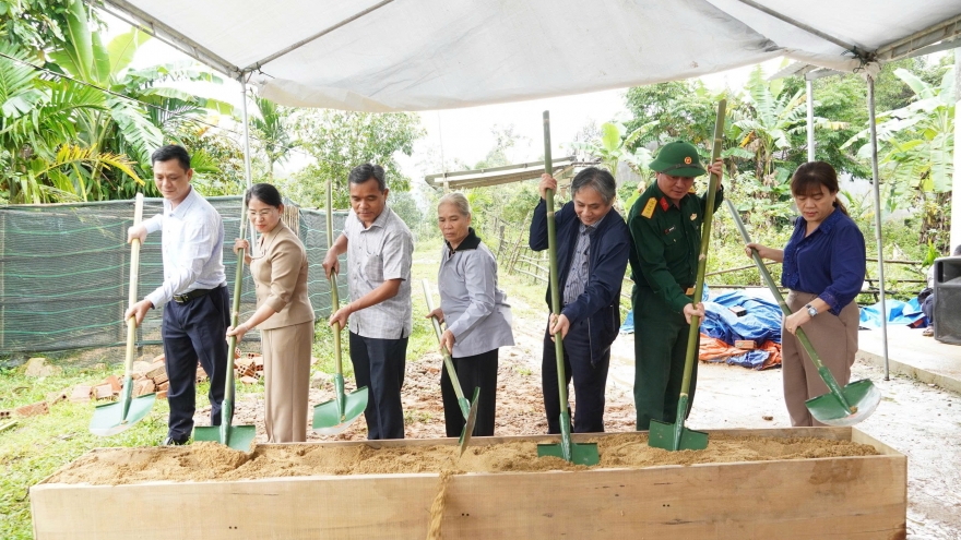 Quảng Ngãi yêu cầu hoàn thành việc xây mới, sửa chữa nhà cho dân vùng bão lũ